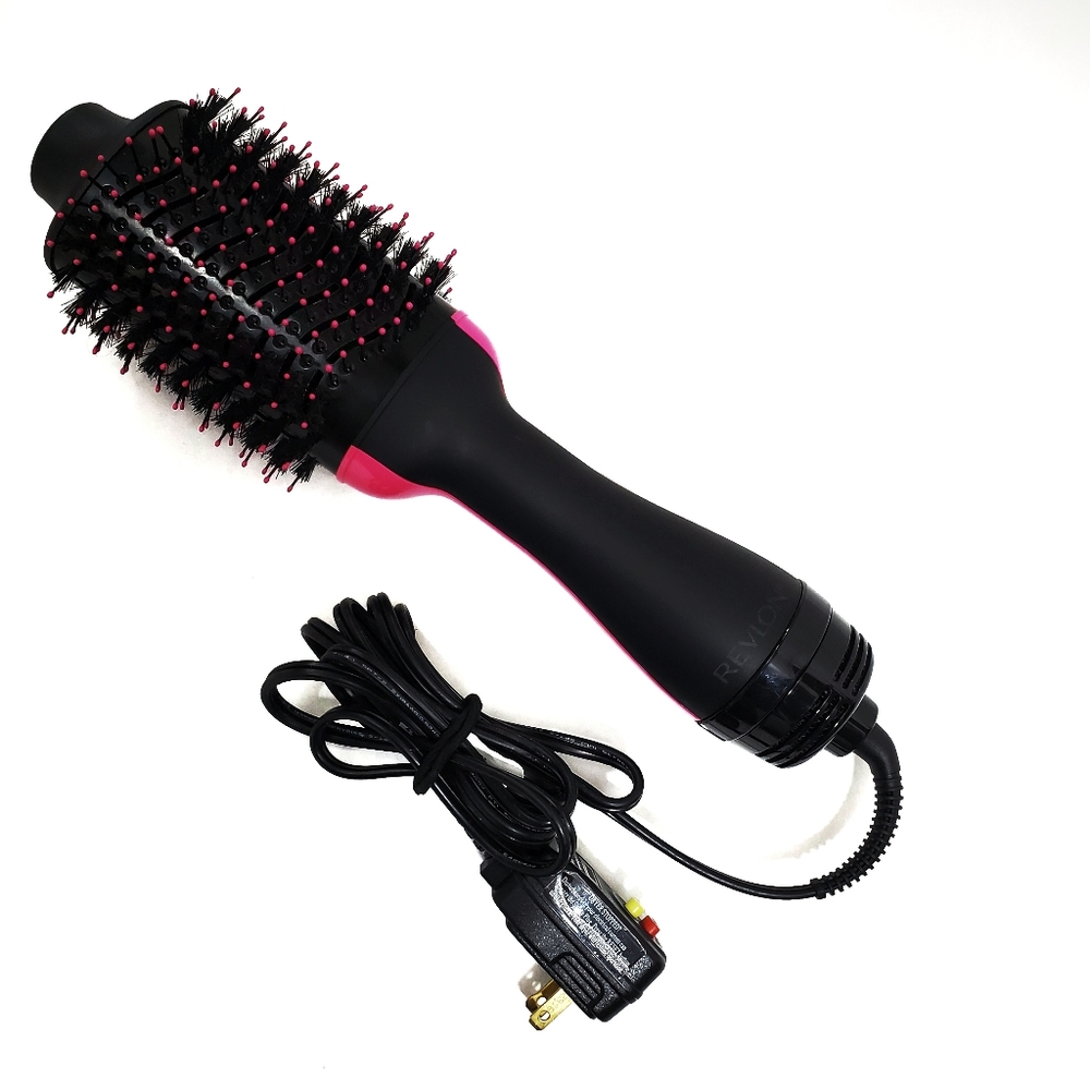 REVLON Hair Dryer And Volumizer Hot Air Brush